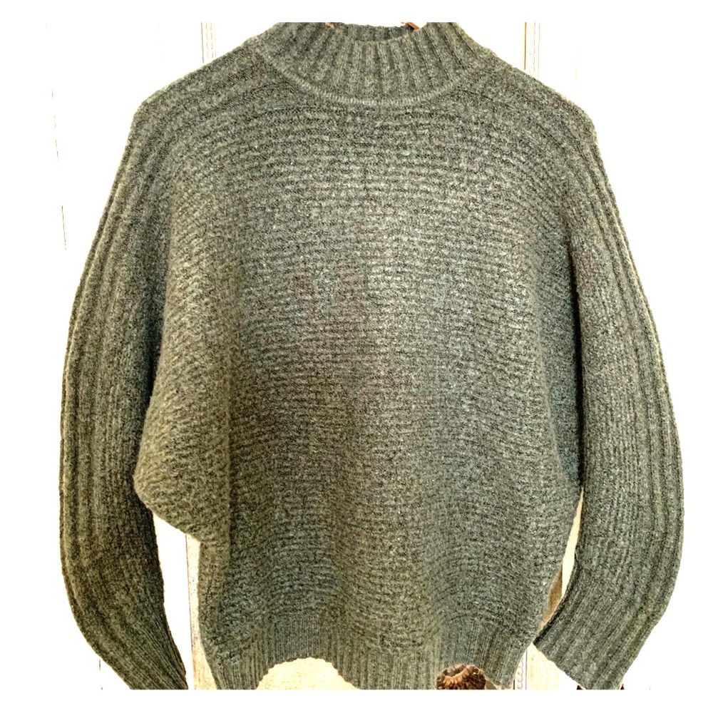 Philosophy hunter green sweater